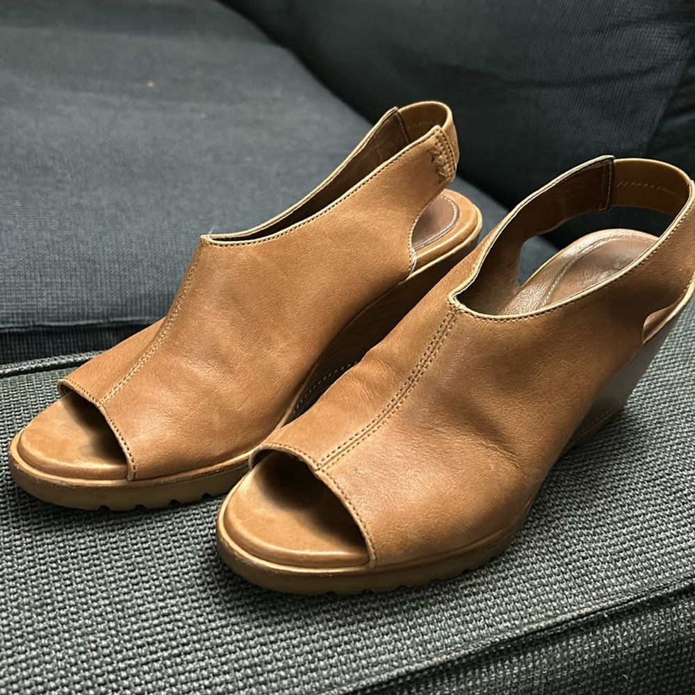 Sorrel Cognac Colored Wedges